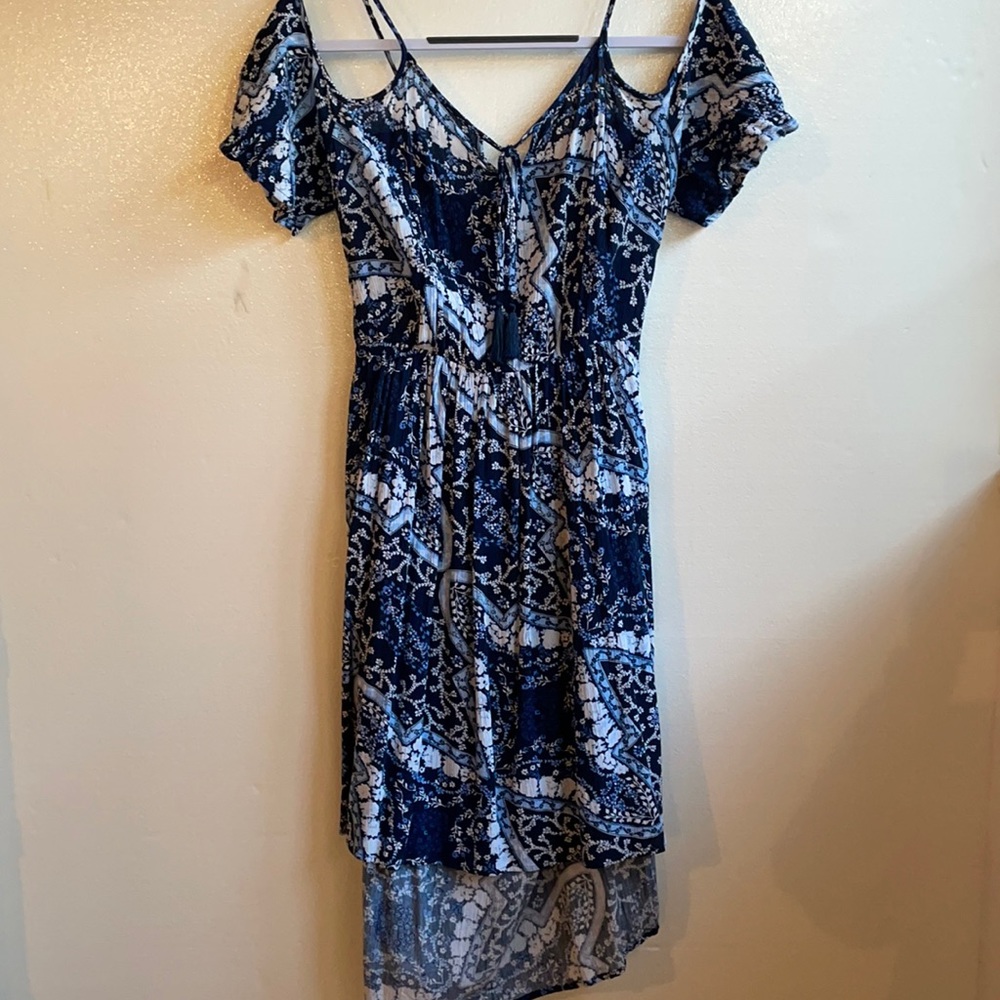 New York & Co. cold shoulder rayon gauze elastic waist high/low hem dress
